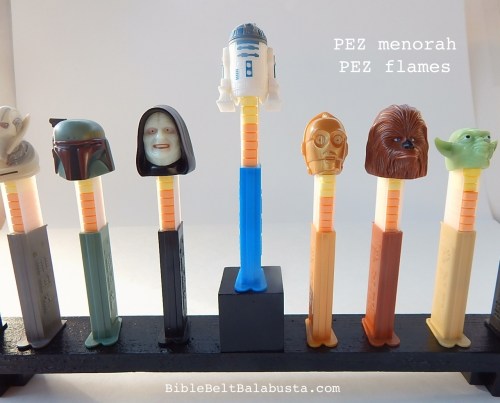 Pez hanukkiyah
